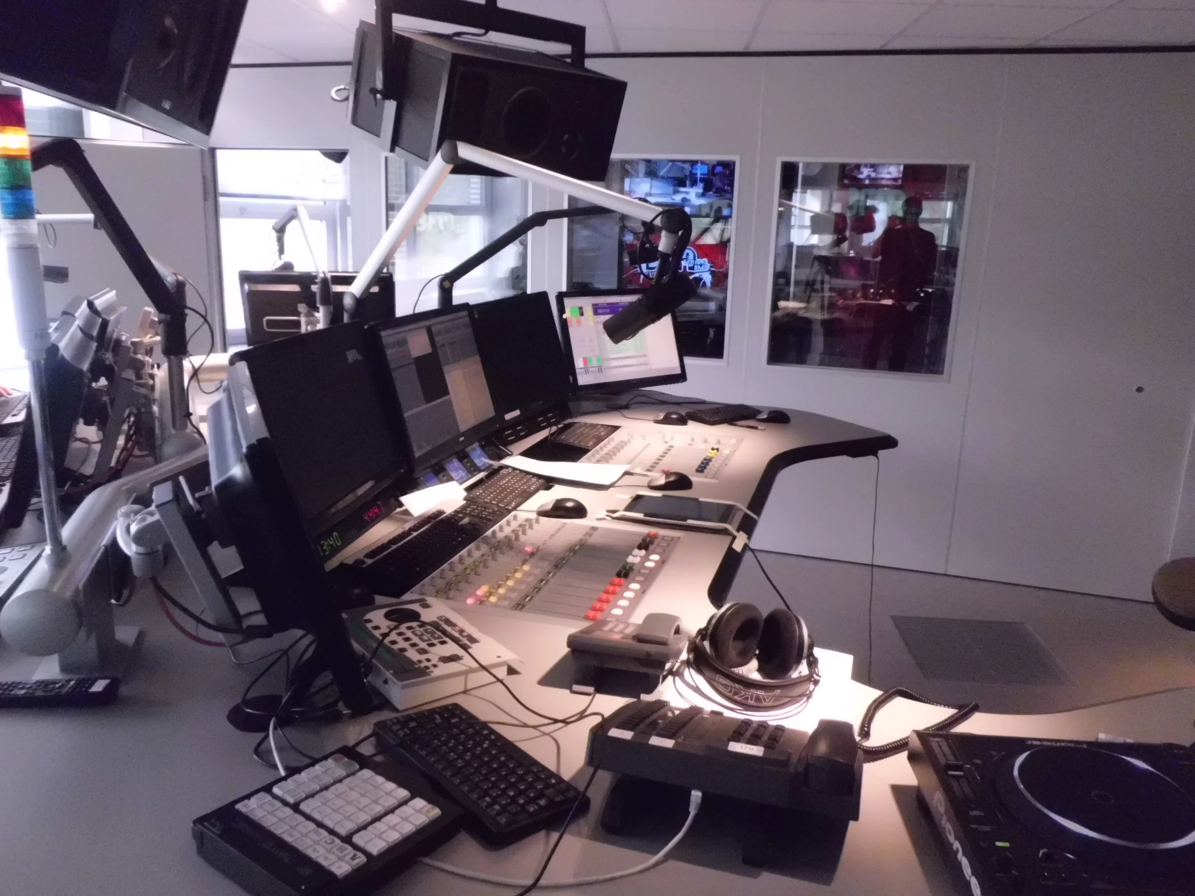 Een radiostudio op het Mediapark in Hilversum